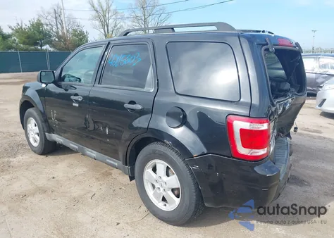 2011 Ford Escape Xlt z USA, uszkodzony, nr VIN 1FMCU0D72BKB74972